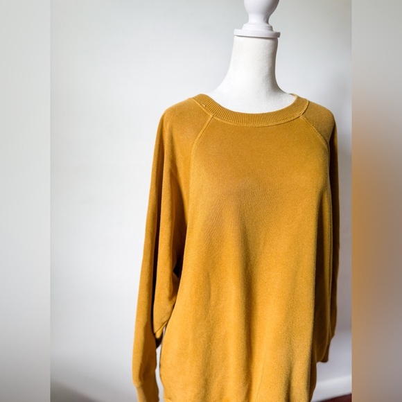 Aerie Yellow Crewneck - Picture 3 of 5